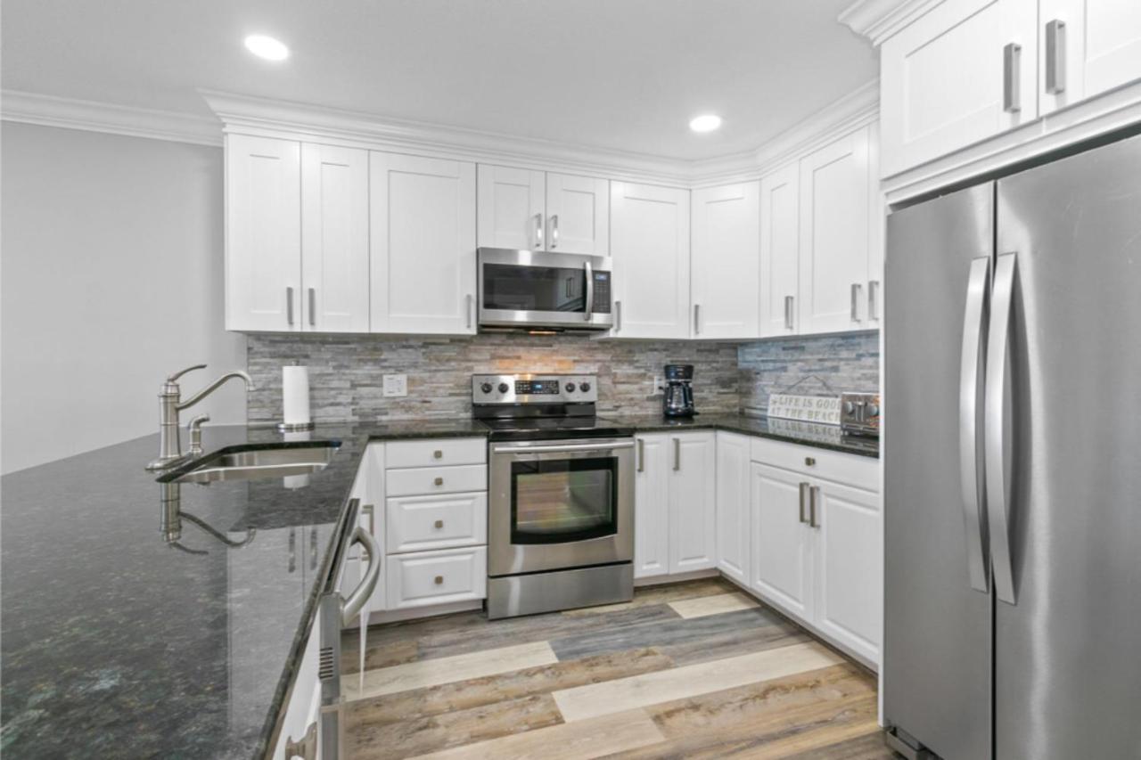 Gorgeous 3 Bedroom Condo In The Perfect Locationseaoats302 St. Pete Beach Exterior photo