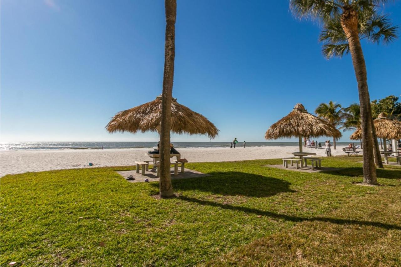 Gorgeous 3 Bedroom Condo In The Perfect Locationseaoats302 St. Pete Beach Exterior photo