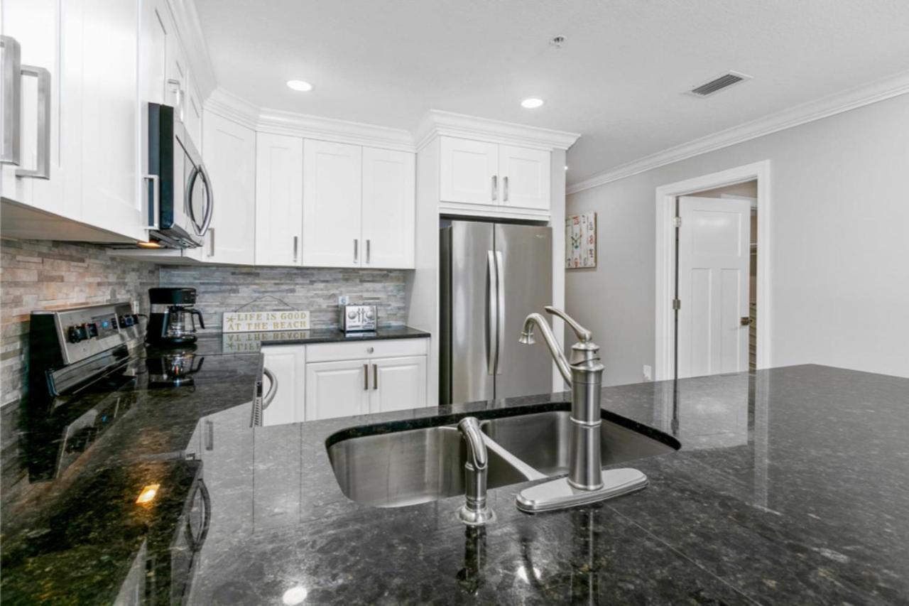Gorgeous 3 Bedroom Condo In The Perfect Locationseaoats302 St. Pete Beach Exterior photo