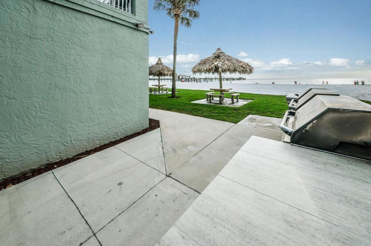 Gorgeous 3 Bedroom Condo In The Perfect Locationseaoats302 St. Pete Beach Exterior photo